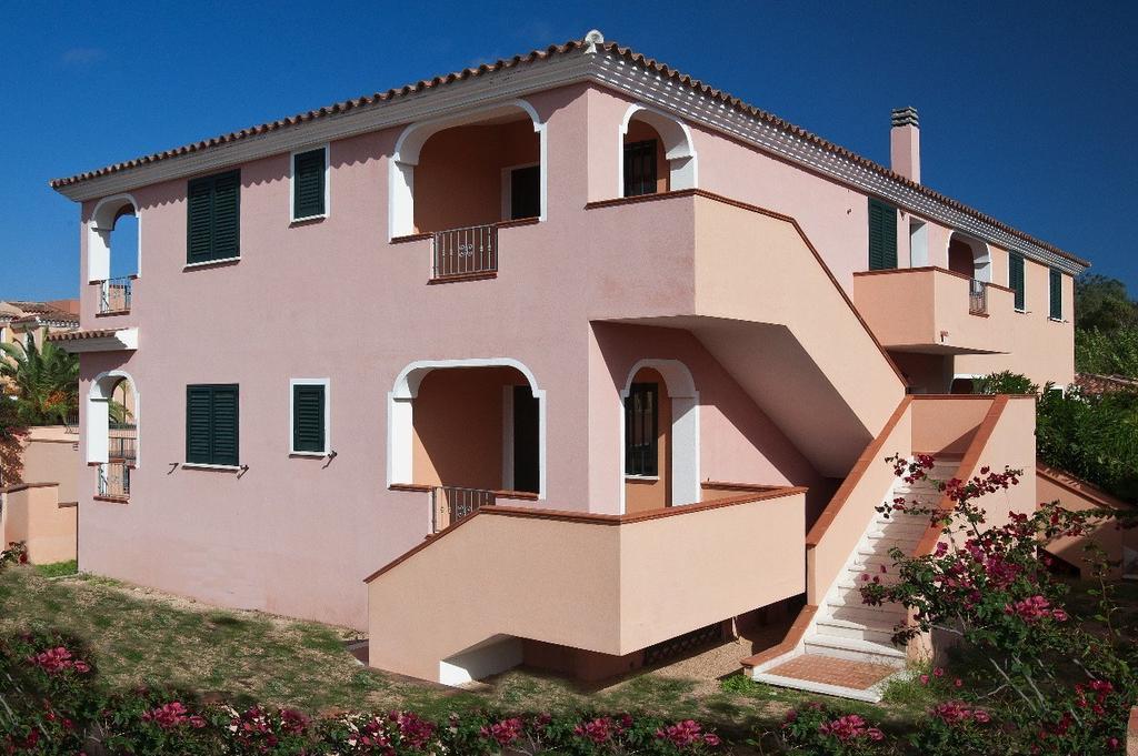 Appartamenti Le Ginestre E Gli Oleandri Cala Liberotto Exterior photo
