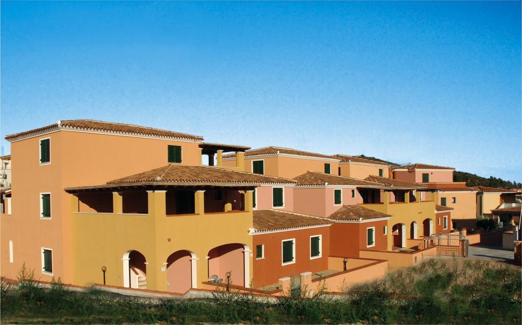 Appartamenti Le Ginestre E Gli Oleandri Cala Liberotto Exterior photo